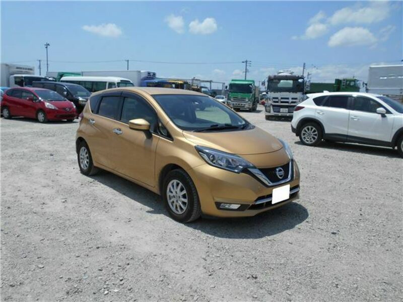 NISSAN　NOTE