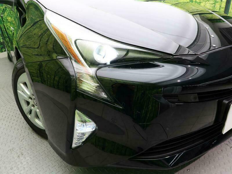 PRIUS-11