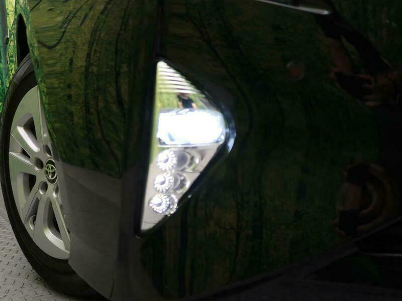 PRIUS-16