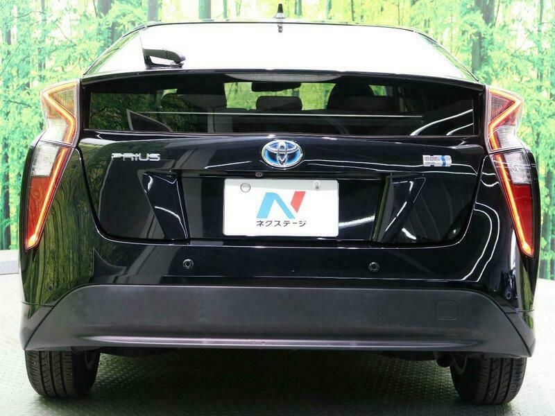 PRIUS-52