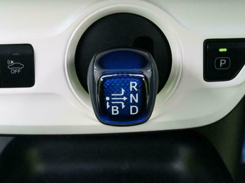 PRIUS-4