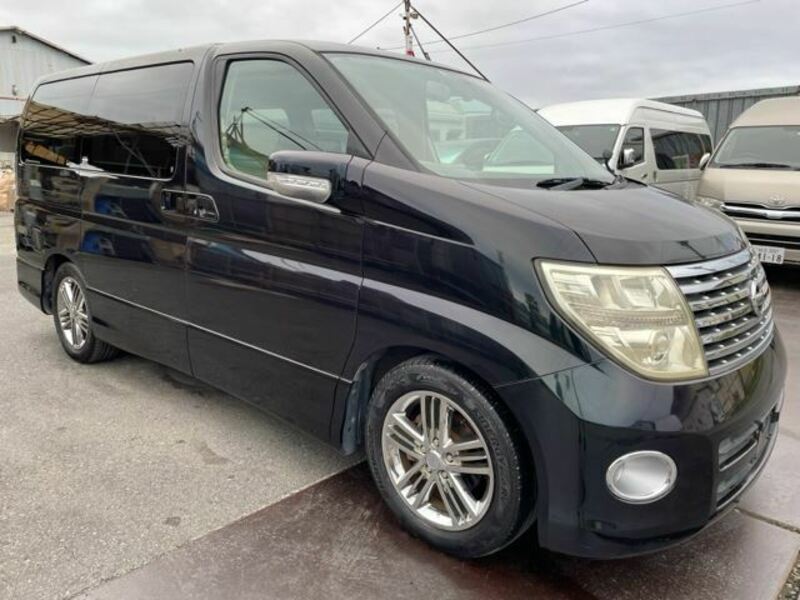 NISSAN　ELGRAND