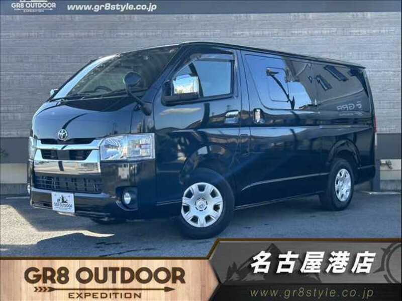 TOYOTA　HIACE VAN