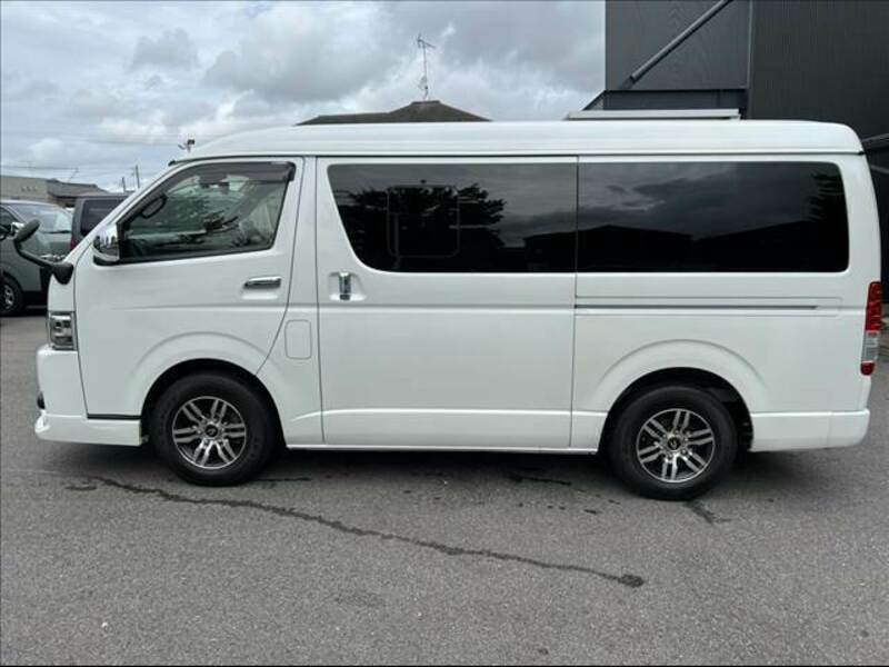 HIACE VAN-13