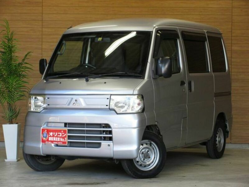 MITSUBISHI　MINICAB VAN