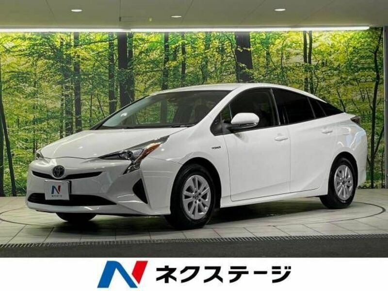 TOYOTA　PRIUS