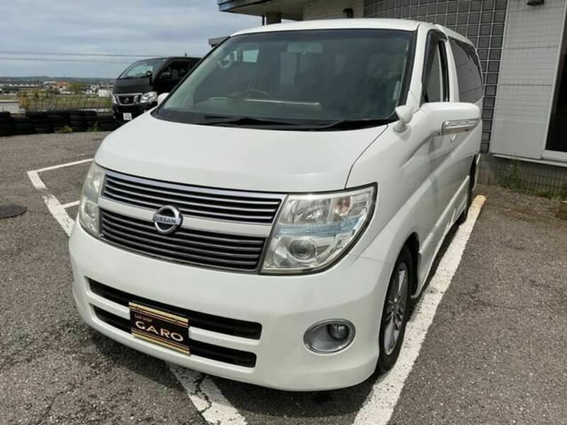 NISSAN　ELGRAND