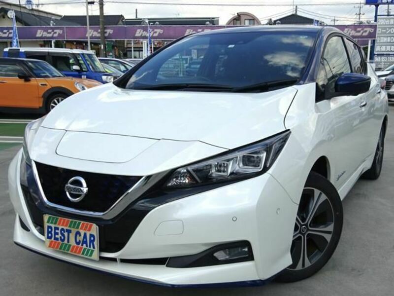 NISSAN　LEAF