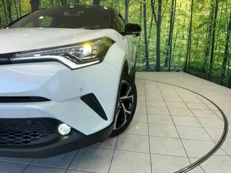 C-HR-12