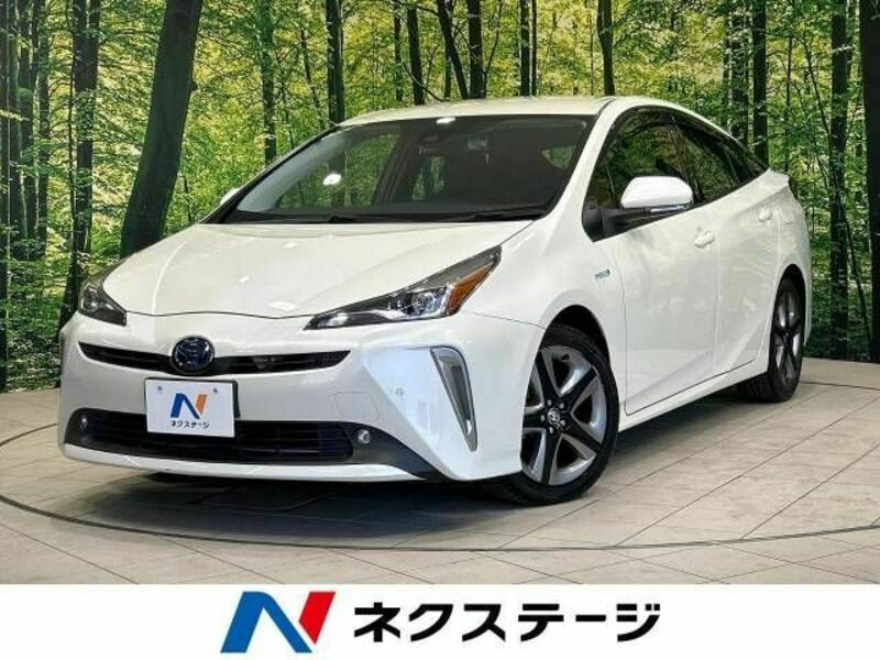 TOYOTA　PRIUS