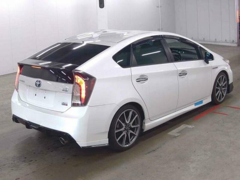 PRIUS-5