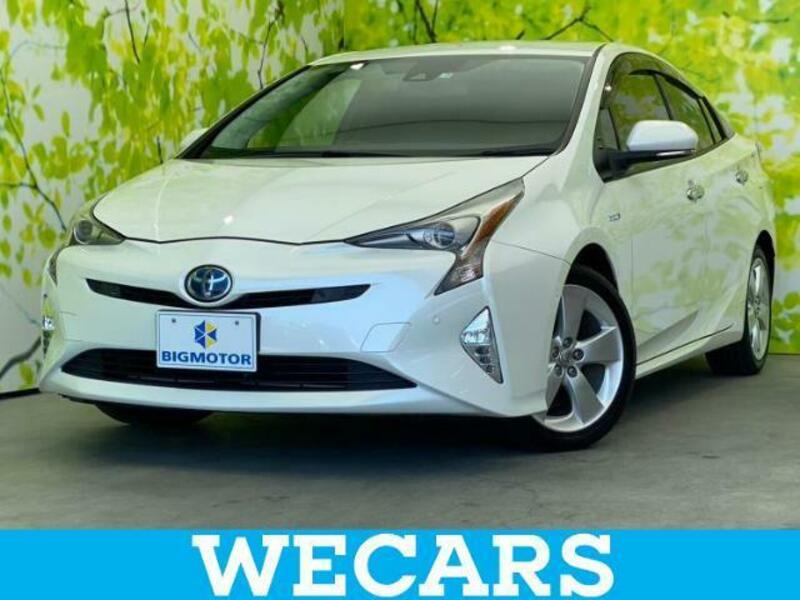 TOYOTA　PRIUS