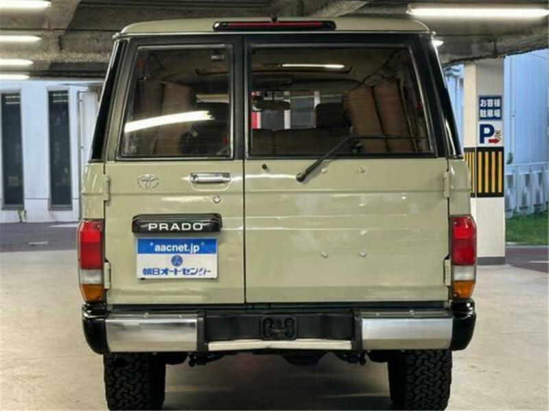 LAND CRUISER PRADO-2