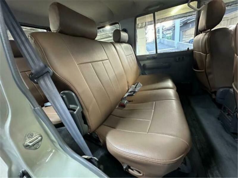 LAND CRUISER PRADO-11