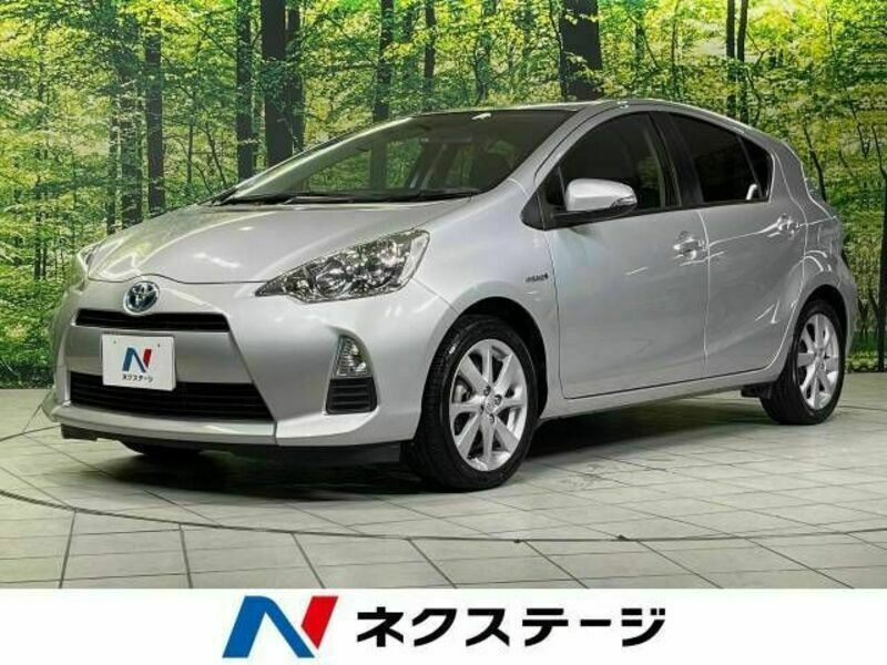 TOYOTA　AQUA