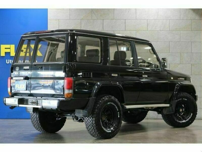 LAND CRUISER PRADO-1