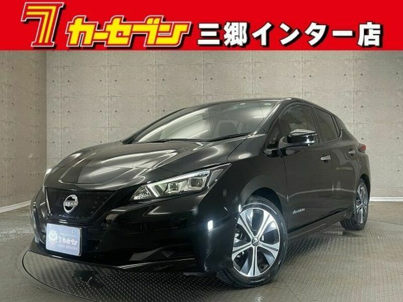 NISSAN　LEAF