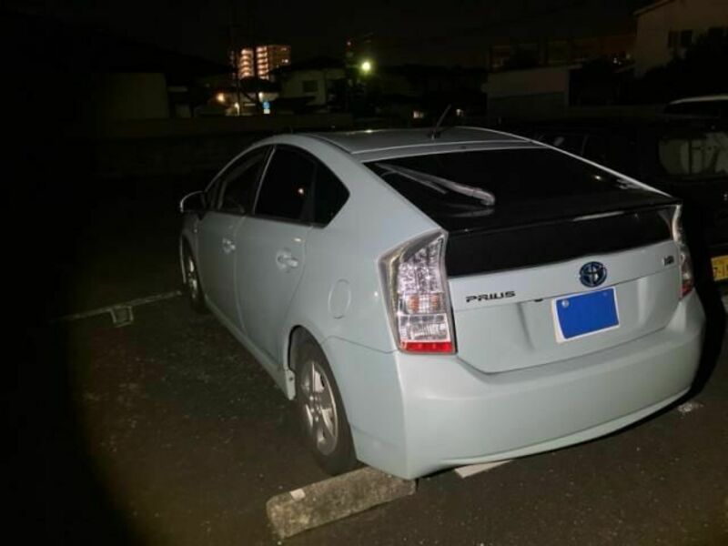 PRIUS-6