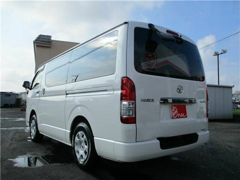 HIACE VAN-6