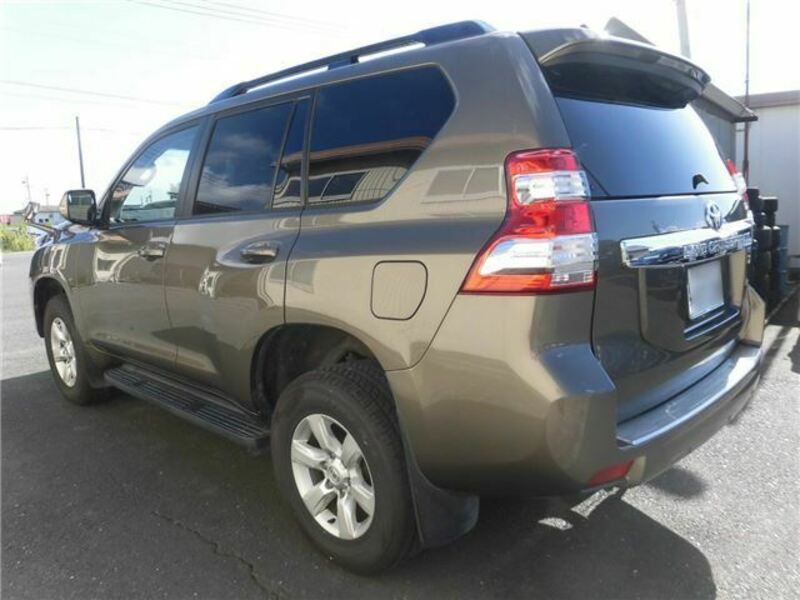 LAND CRUISER PRADO-1