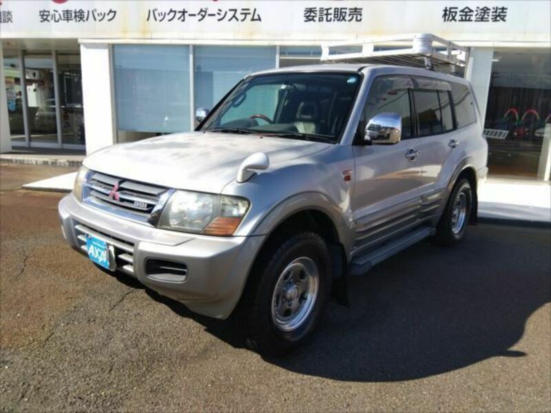 MITSUBISHI　PAJERO