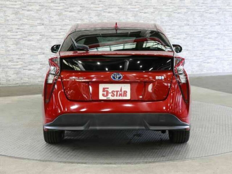 PRIUS-8