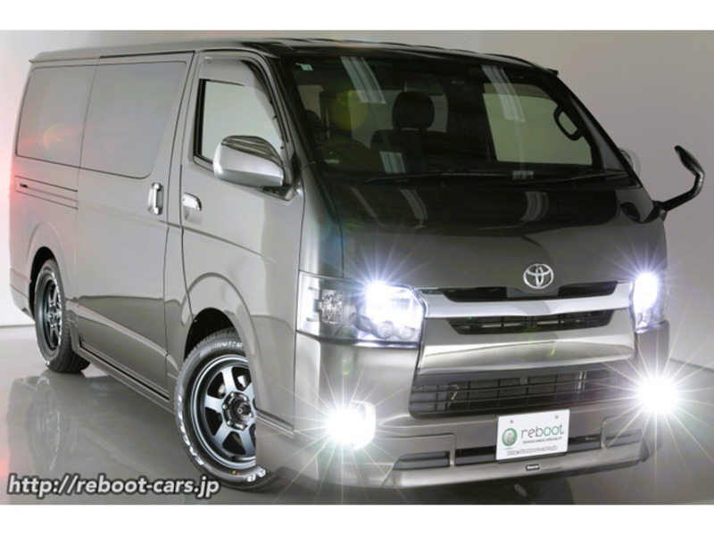 TOYOTA　HIACE VAN