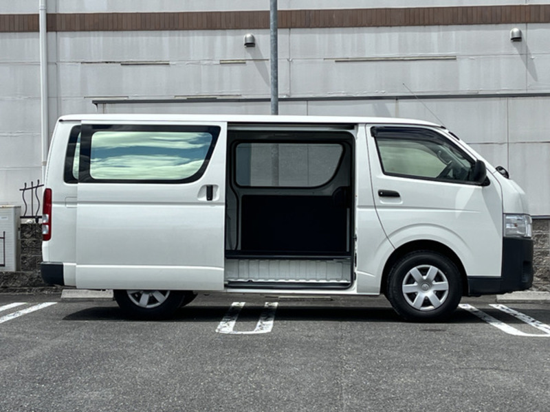 HIACE VAN-6