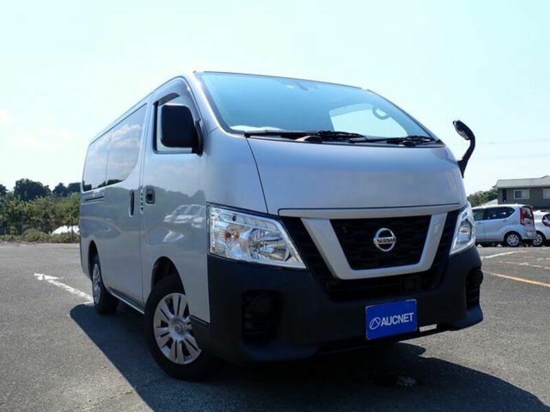 NISSAN　NV350 CARAVAN