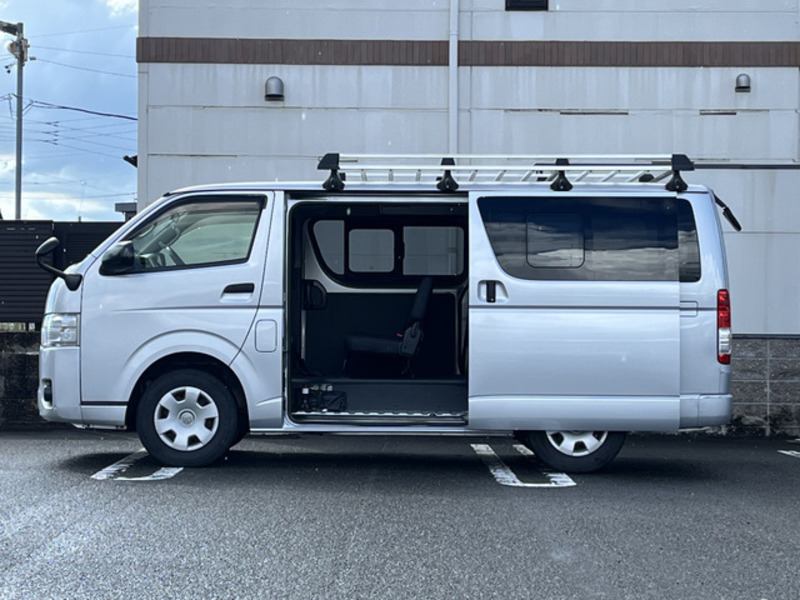 HIACE VAN-4