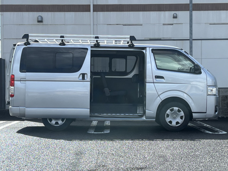 HIACE VAN-6