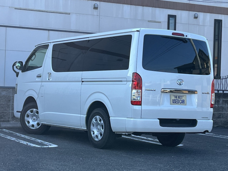 HIACE VAN-8