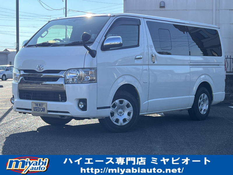 TOYOTA　HIACE VAN