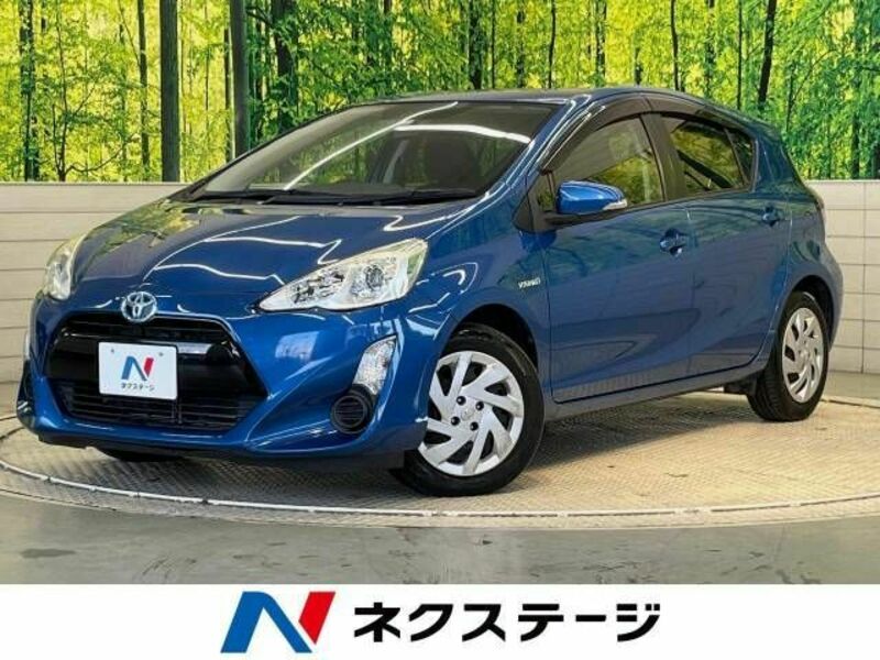 TOYOTA　AQUA