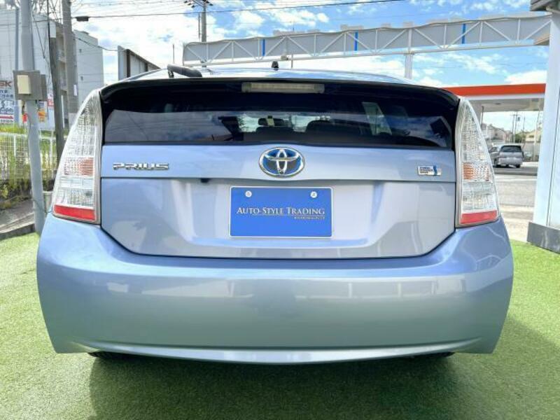 PRIUS-3