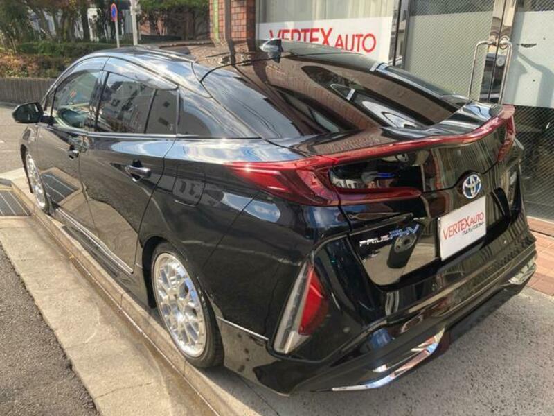 PRIUS PHV-6