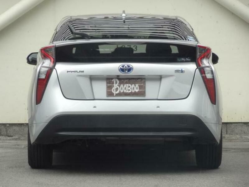 PRIUS-12