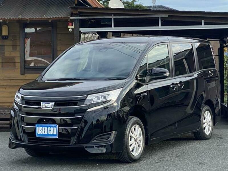 TOYOTA　NOAH