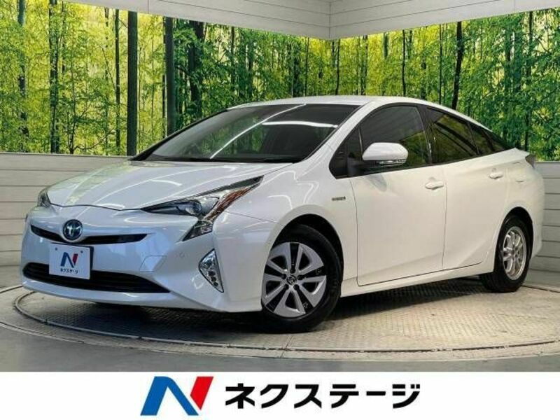 TOYOTA　PRIUS