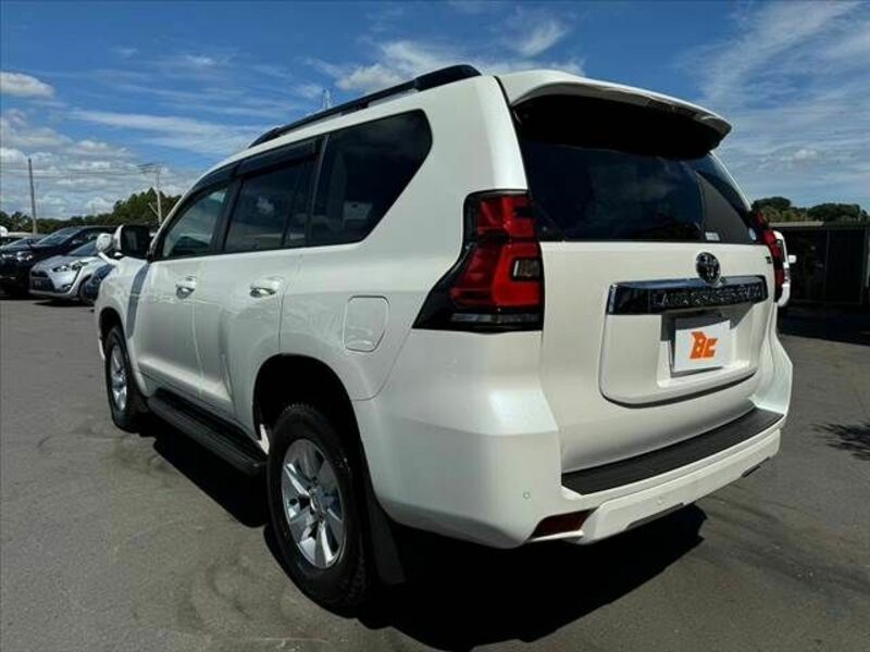 LAND CRUISER PRADO-14