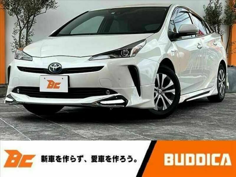 TOYOTA　PRIUS