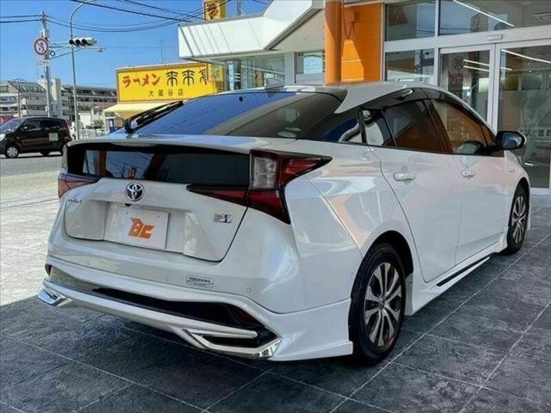 PRIUS-12