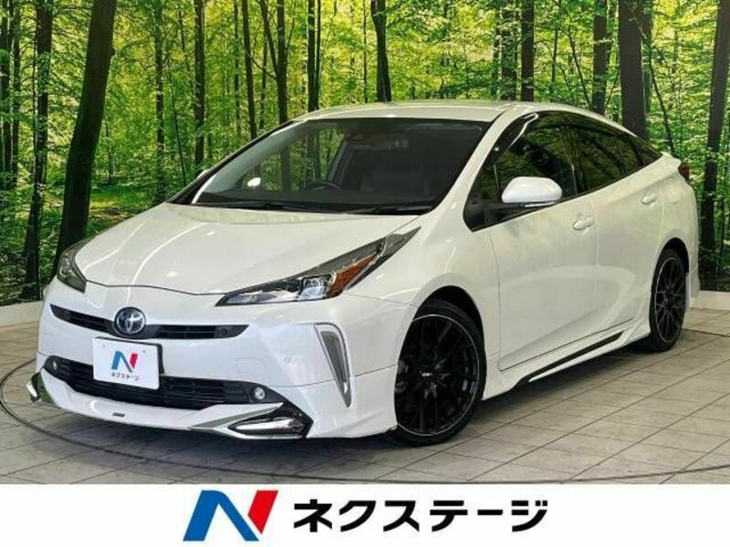 TOYOTA　PRIUS