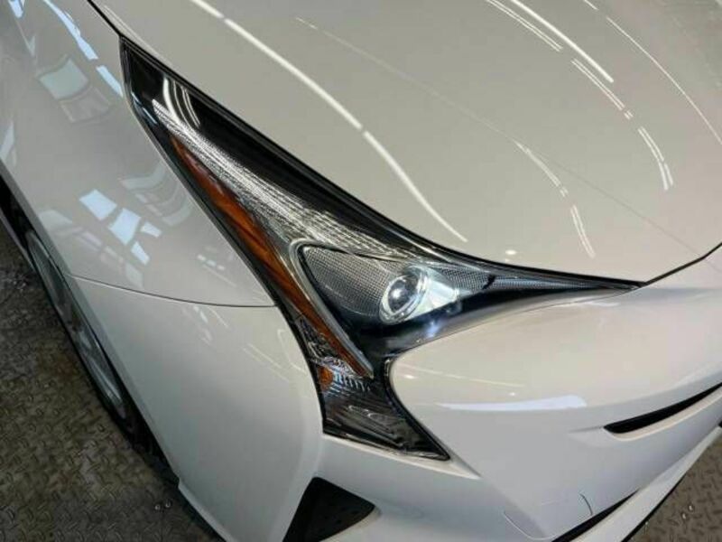 PRIUS-12