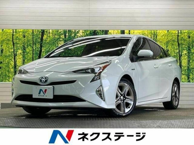 TOYOTA　PRIUS