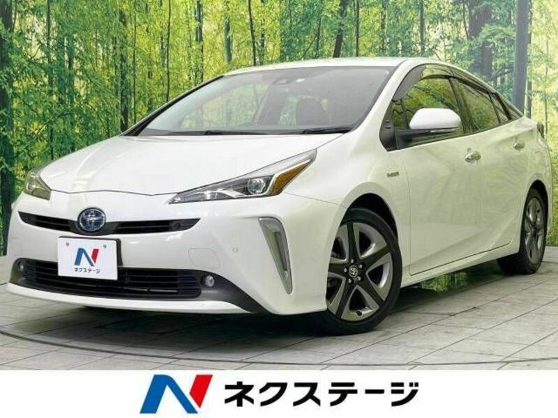 TOYOTA　PRIUS