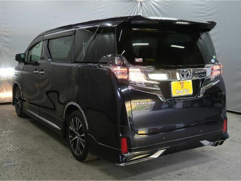 VELLFIRE-1