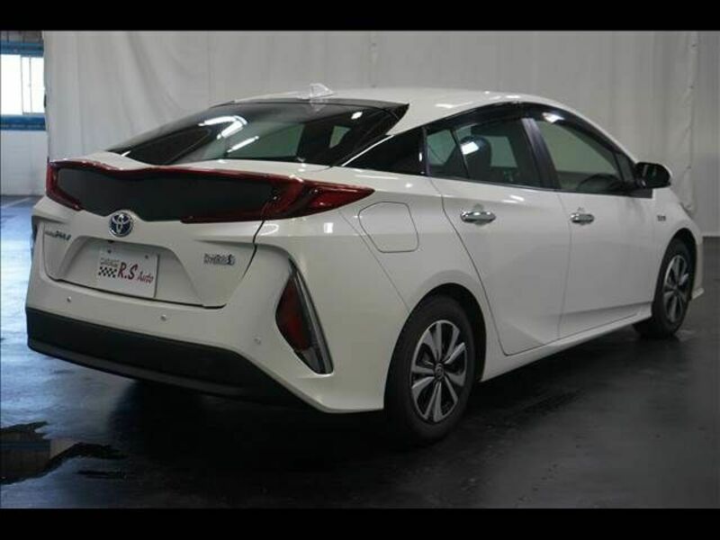 PRIUS PHV-8