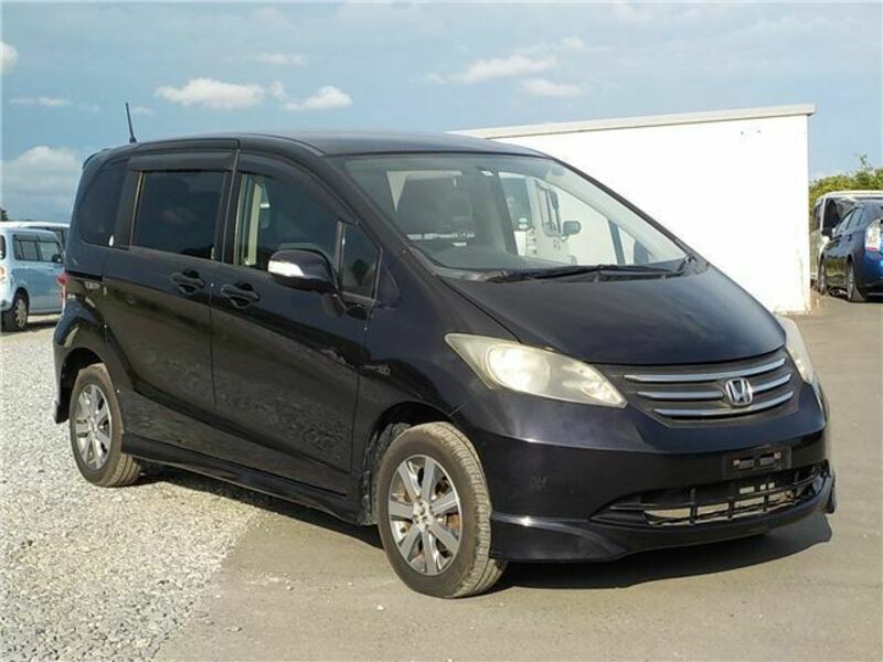 HONDA　FREED