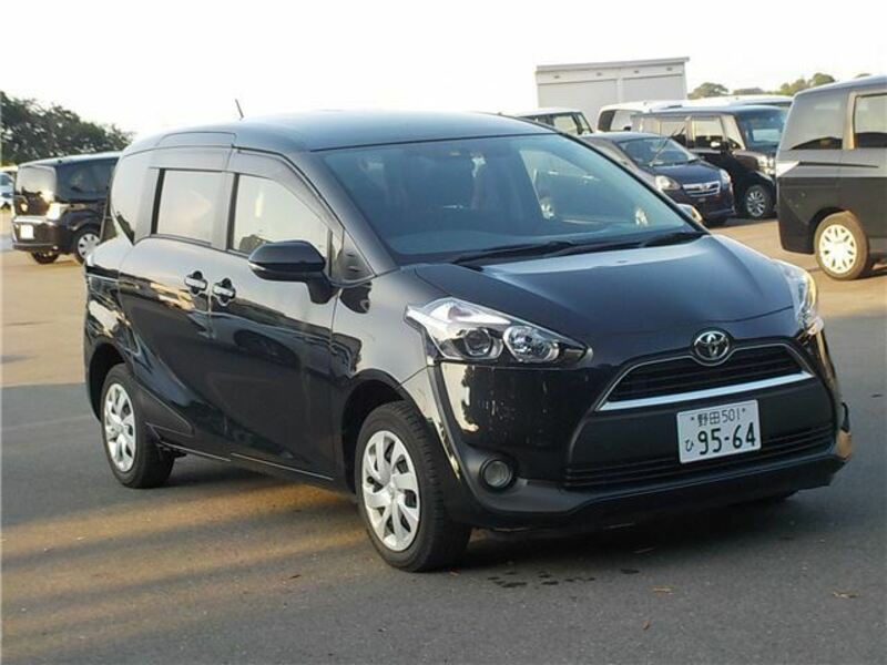 TOYOTA　SIENTA